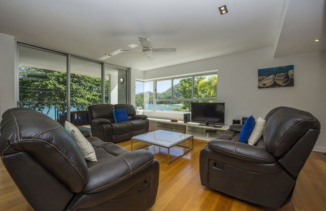 Maggies Beachfront Apt. 10 - Photo 9