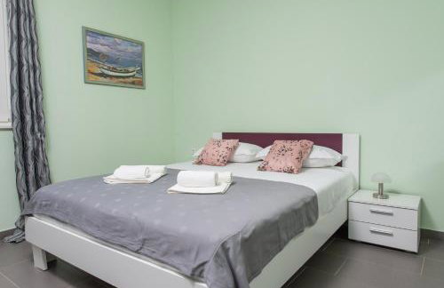 Villa Barbara-Kastela with heated pool - Foto 30