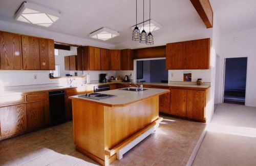 Charming, Spacious, Contemporary Mountain Retreat - Foto 17