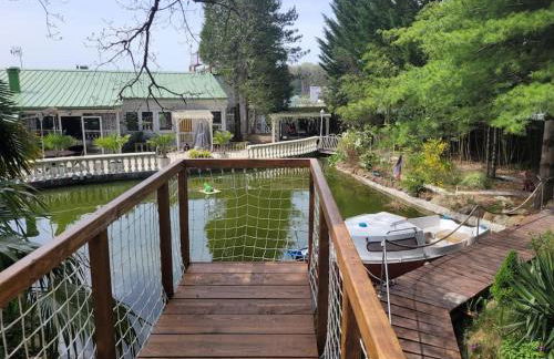 Bateau sur terre près du bassin - Foto 33