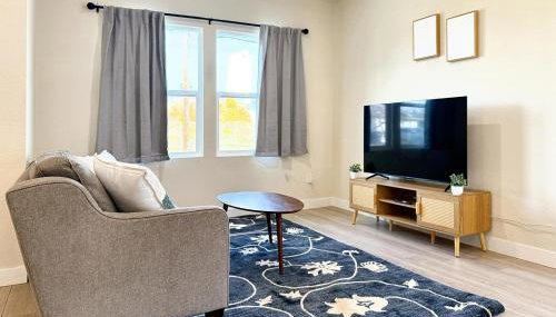 5 Min Walk to UCD Med Ctr - Stylish New Build Home - Foto 2