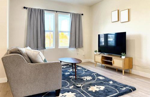 5 Min Walk to UCD Med Ctr - Stylish New Build Home - Foto 2