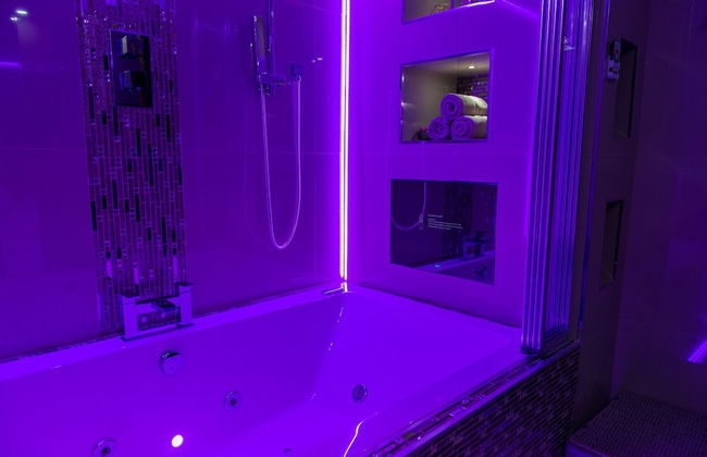 Aphrodite Suites Huddersfield - Foto 77