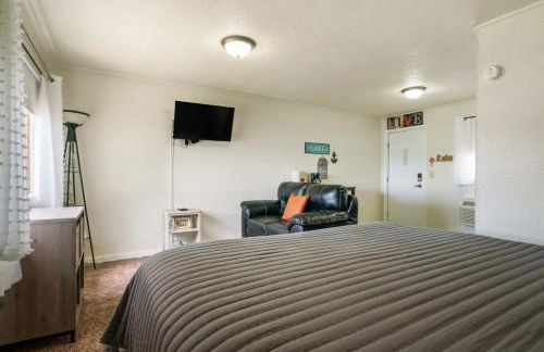 King Suite with Scenic Views at Fife Lake Lodge - Foto 6