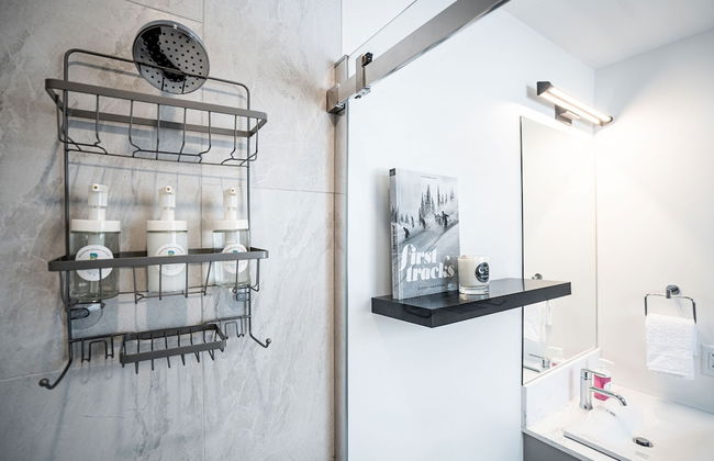 Switchback Suite by Revelstoke Vacations - Photo 36