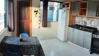 Lindo apartamento com excelente localização próximo a centro e praias - Foto 3, stove