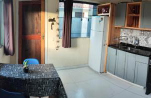 Lindo apartamento com excelente localização próximo a centro e praias - Foto 3