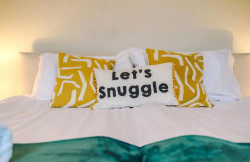 3BR Home Sleeps 6 Perfect for Short and Long Term Stays - Foto 27