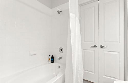 CozySuites Glendale by the stadium with pool 16 - Foto 18