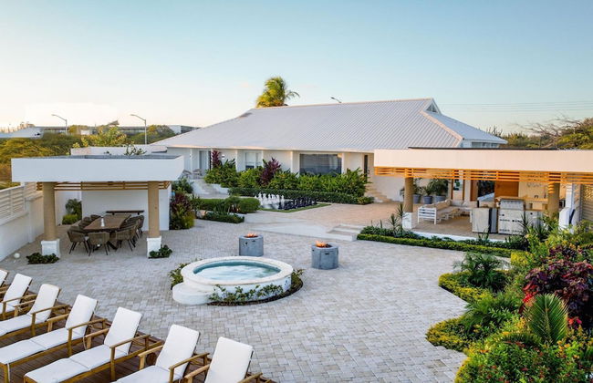 Beachfront Villa w Pool Sleeps 16 Dining Tub - Foto 62