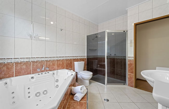 Birds 'n' Bloom Cottages - Photo 65