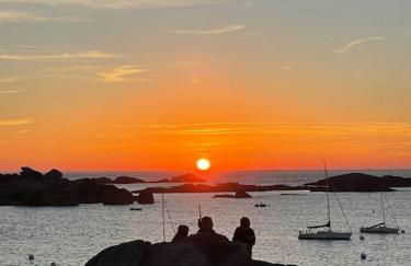 Vacances plages, mer, balades ou GR34 ! - Foto 1