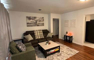 The Crew House 2BR 1BA Near Refineries - Foto 8