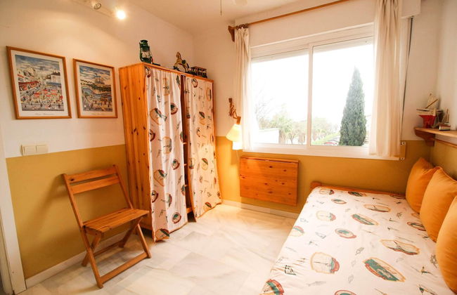 Suitur beachfront duplex with pool and sea views - Photo 15