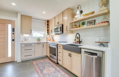 Waterfront Granbury Home with Electric Fireplace! - Foto 13