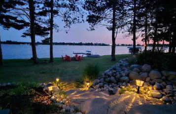 Redwood Retreat by the Lake - Foto 9