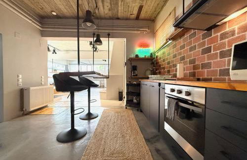 Industrial Studio with Patio - Foto 9