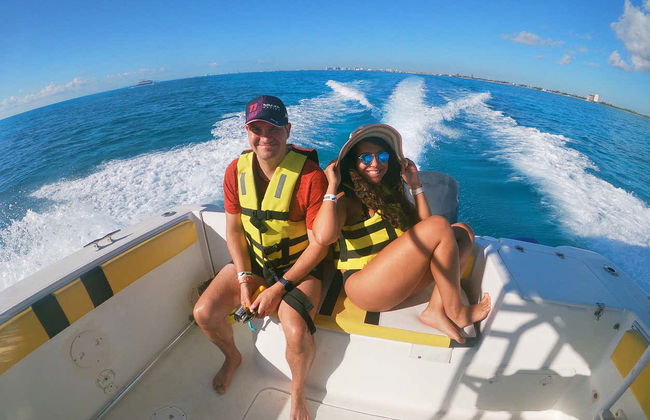Swimming with Whale Sharks in Isla Mujeres - Foto 4