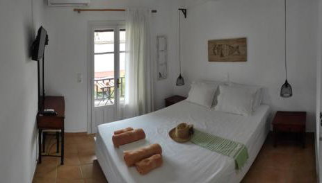 Zaira Studios - Photo 3