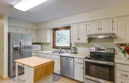 Family-Friendly West Chester Twp Home with Pool! - Foto 11