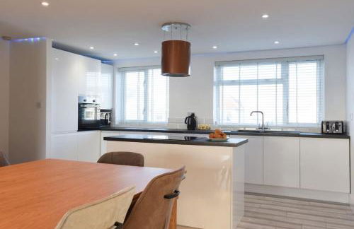 Amazing View Beachfront 3BR 5Beds 7 Guest - Photo 12