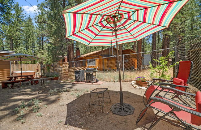 Catalina Retreat -Cozy mountain home in a tree filled neighborhood, plenty of games and a hot tub! - Foto 49