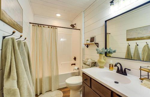 Lake Days, Links and Trails! Danbury Cottage - Foto 12