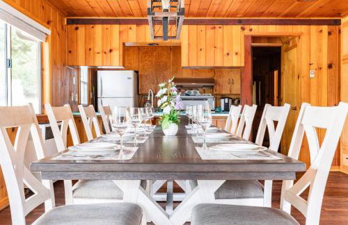 Sequoia Retreat- Spacious Cabin, Hot tub, & Sundeck - Foto 61