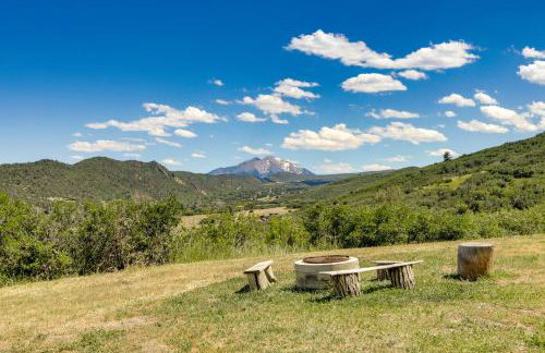 Scenic Mount Sopris View Historic Alpine Cabin! - Foto 1