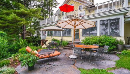 Steps to Downtown Stockbridge Home with Patio! - Foto 1