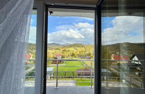 Między Wzgórzami Korbielów - Foto 8