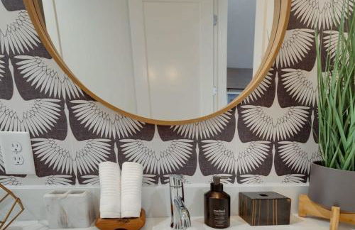 Luxury Townhouse with Rooftop Deck Less than 10 mins to Downtown - Foto 25