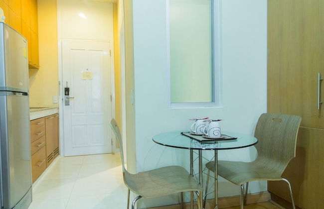 Silom convent garden - Photo 20