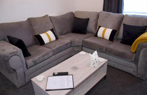 Cosy 2-Bed Home Near St Helens Centre - Free WiFi - Foto 5