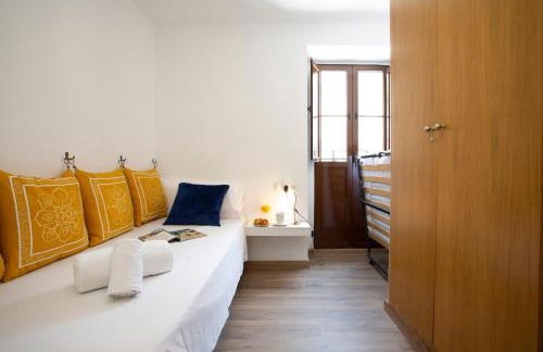 SingularStays Valencia Center - Photo 34