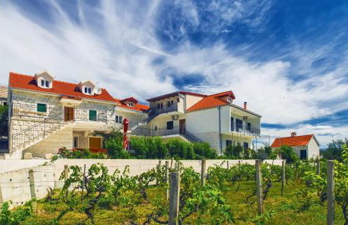 10 Bedroom Beautiful Home In Kucice - Foto 21