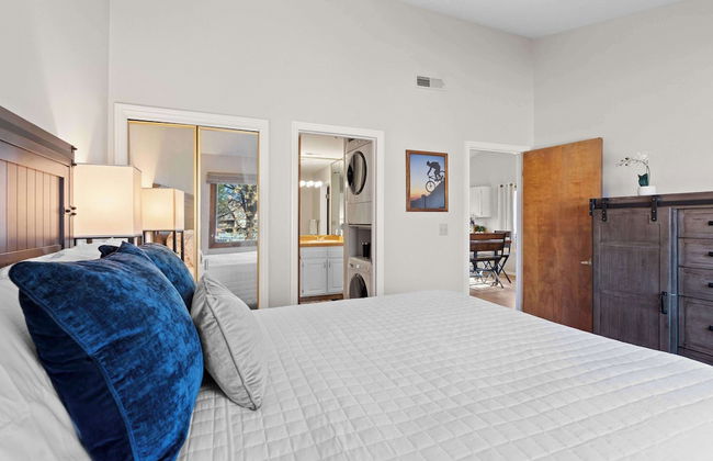 Hikers Hideaway Cozy Resort Condo w/ Pool & More - Foto 2