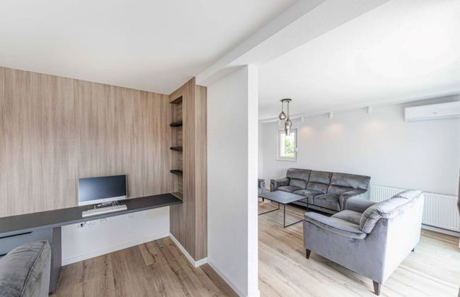 Expansive Retreat With Private Pool & Bbq, Near the Beach - Foto 17