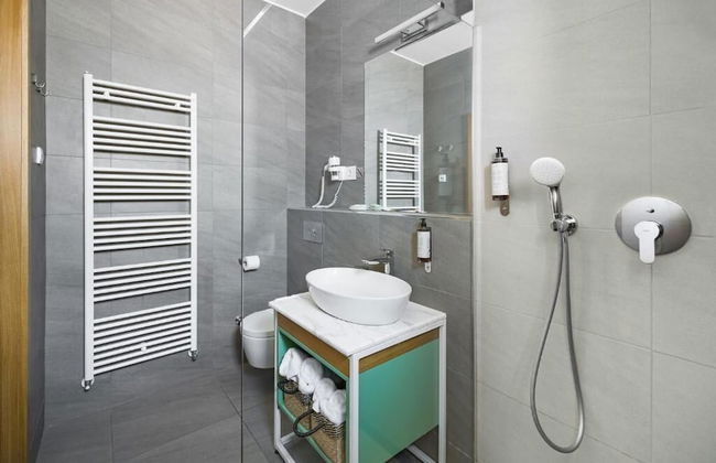 RIVA Mamaia Aparthotel - Photo 44