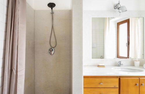 Spacious 3-Bedroom Apartment with Courtyard in Tempio Pausania - Perfect for Families - Foto 6