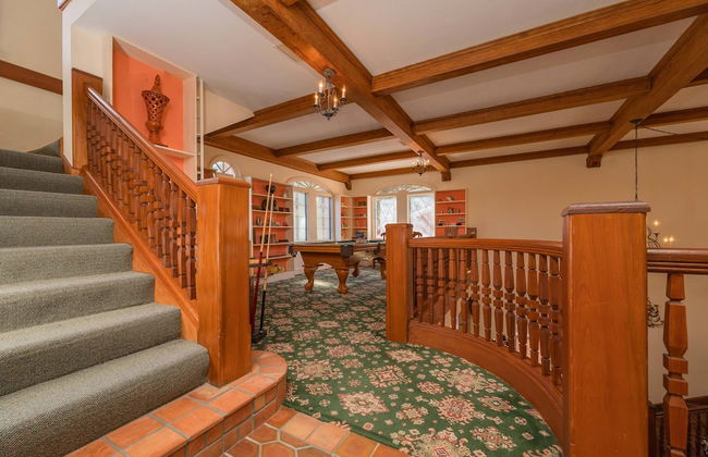 Pillars' Castle - Photo 22