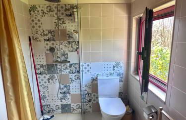 Nascente home place in nature next to a waterfall - Foto 7