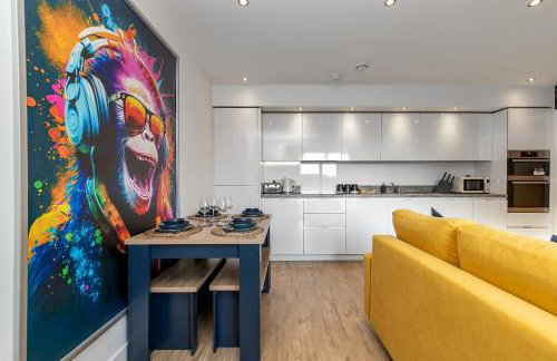 Luxury Apartment-Free Parking-Central Location-Close To Airport, Station & Centre - Foto 14