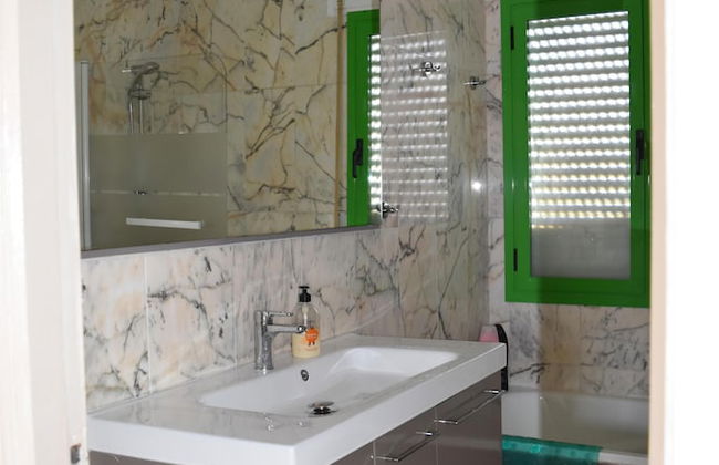 Les Cactus Remarkable 7 bed Villa - Private Pool - Photo 11