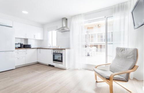 Ático con espectacular terraza y vistas al mar - Foto 1