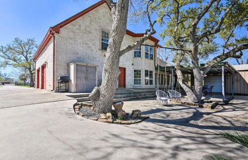 Waterfront Family Home with Patio in Hitchcock - Foto 36
