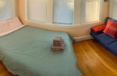 Near Train Station Gorgeous 3-Bedroom Apartment with Patios - Foto 14