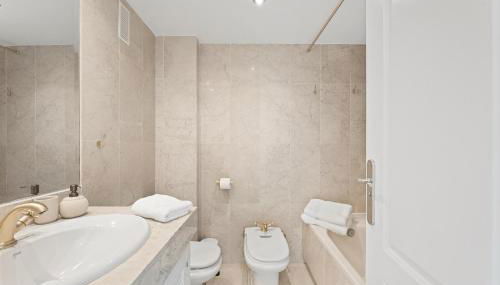 Unmatched Location, Breathtaking Views, Garage - Foto 3, towels, Shower