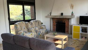 Villa Rana, con amplio jardín, barbacoa y piscina - Foto 2