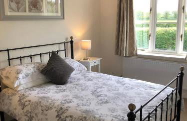 Wisteria Cottages are self catering cottages in a beautiful village location - Foto 5